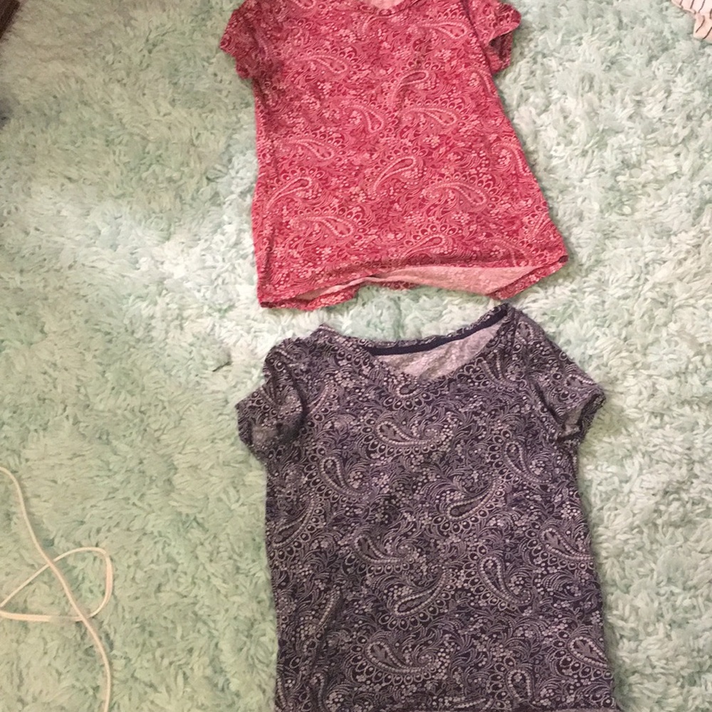 2 shirts red and blue